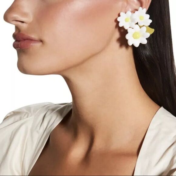 New! $148 Lele Sadoughi Petunia Bouquet Clip-On Earrings - Picture 1 of 6